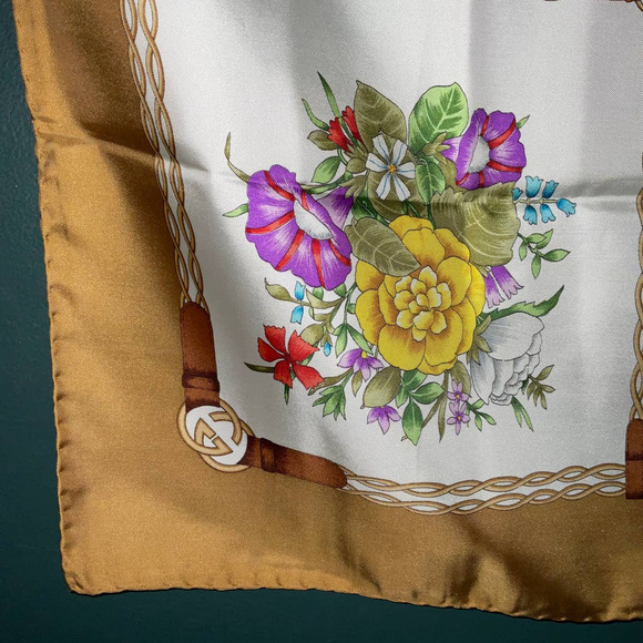 Gucci 100% Silk Floral Print Scarf - Picture 4 of 16